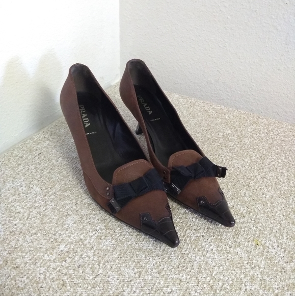 Prada Brown Embossed Leather Pump - Picture 3 of 8